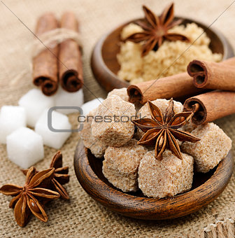 Brown And White Cane Sugar,Cinnamon And Anise Star