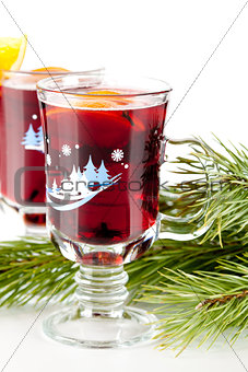Mulled wine (Punch) with orange slices