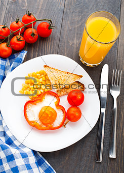 Fried egg in sweet paprika