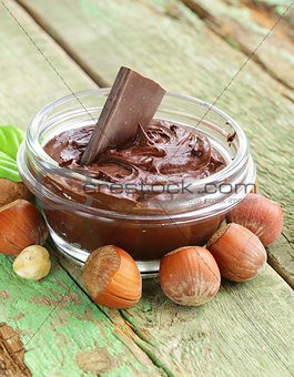 sweet chocolate hazelnut spread with whole nuts