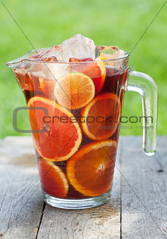 Refreshing fruit sangria (punch)