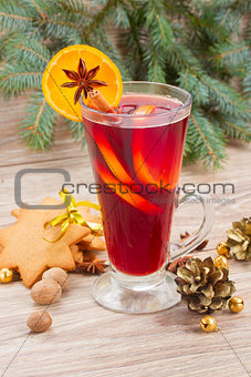 mulled red wine with christmas tree