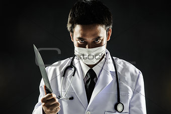 Doctor Serial Killer psychosis hold knife