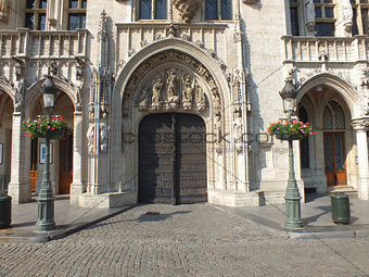 Brussels Hotel de Ville doorway
