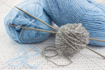 blue and gray yarns for knitting