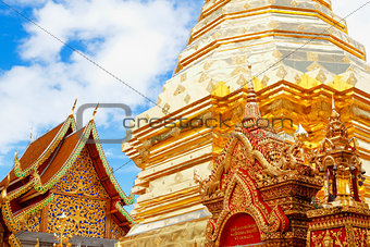 chedi luang temple in chiang mai 