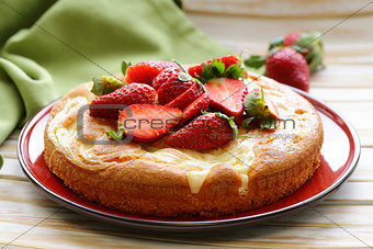 vanilla cake with fresh strawberries - summer pastries