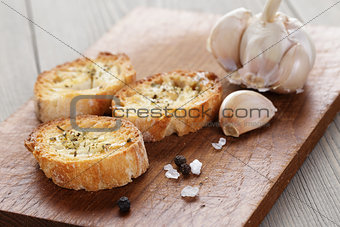 crostini with olive oil and garlic