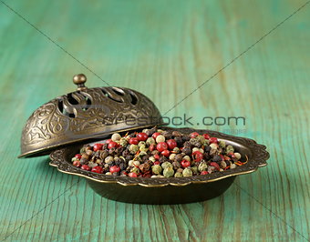 assorted red, black and and white spice pepper