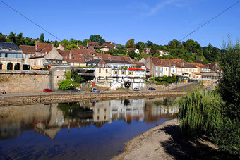 River Vezere in the market town of Le Bugue