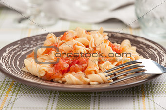 fusilli pasta with tomato sauce
