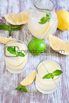 Mint lemonade