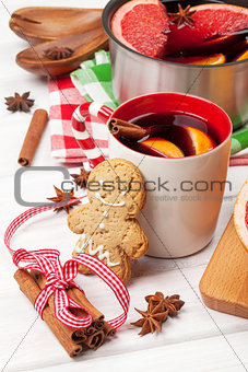 Christmas mulled wine and gingerbread man