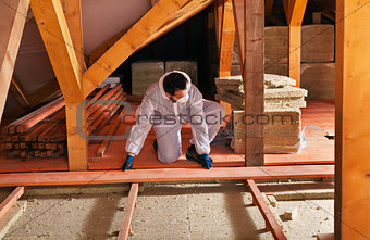 Laying thermal insulation - installing the planking