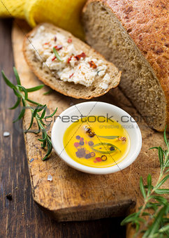 bread and mustard oil 