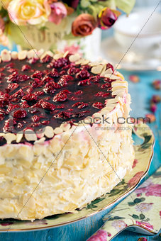 Cherry cake with vanilla cream.