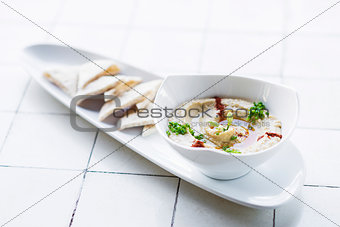 hummus houmous middle eastern vegetarian healthy snack food