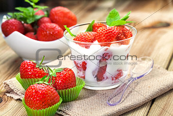 Jogurt with strawberry