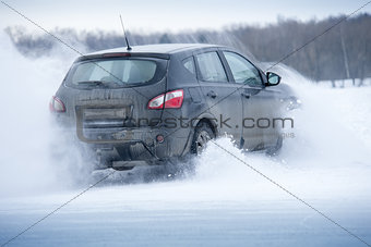 Car offroad spray snow