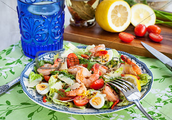 Fresh shrimps, eggs and vegetables salad