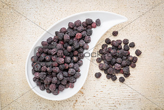 dried chokeberry (aronia)