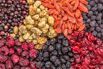 healthy dried superfruit berries 