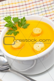 Carrots puree with bread croutons