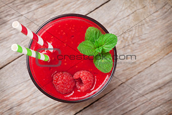 Raspberry smoothie with berries