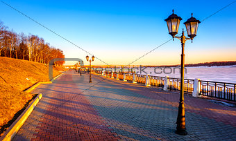 Riverwalk along the Volga