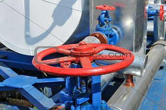 Handle gate valve with steel pipe