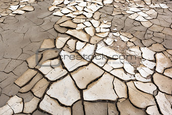 Dry ground, mud