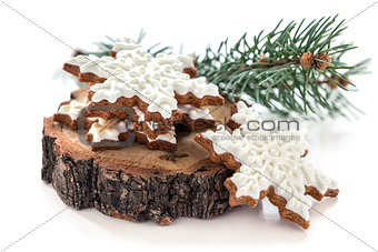 Gingerbread cookie in the form snowflakes.