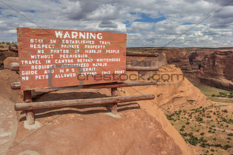 Warning sign at white house trail in Canyon de Chelly