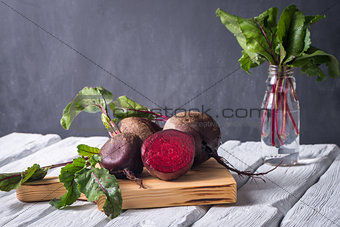 Beetroots rustic wooden table 