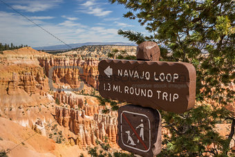 Navajo loop sign in Bryce Canyon National Park