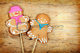 Gingerbread man and woman