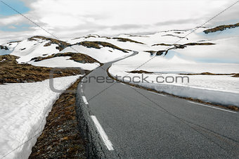 Snowfields Road in Norway