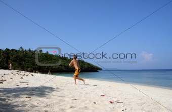 beach frisbee