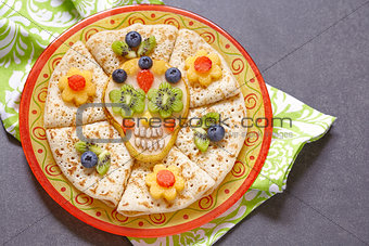 Sugar scull pear with crepes
