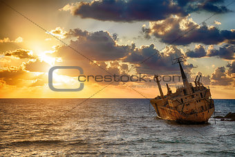 boat EDRO III shipwrecked