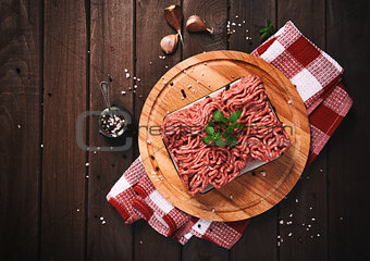 minced meat on a wooden table