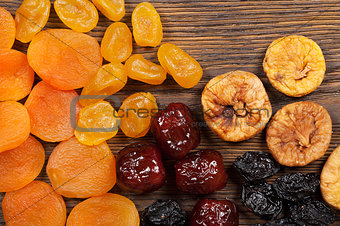 Sweet dried fruits 