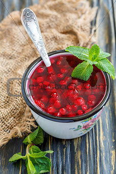 Kissel/pudding of cranberries and mint.