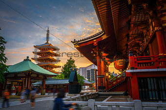 Hondo and pagoda at sunset in Senso-ji temple, Tokyo, Japan