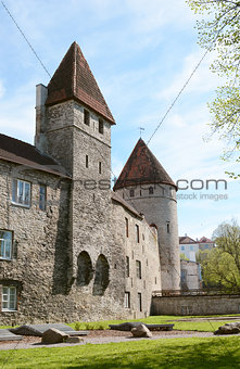Round and square towers in Tallinn city wall