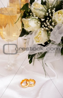 wedding bouquet and champagne