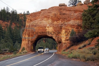 Tunnel Bryce Canyon Utah USA (MB)