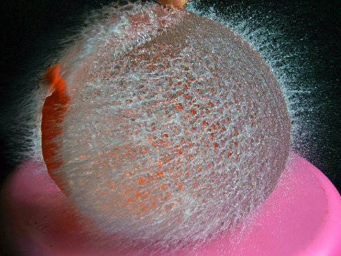 Speedy burst water balloon by pajohnson